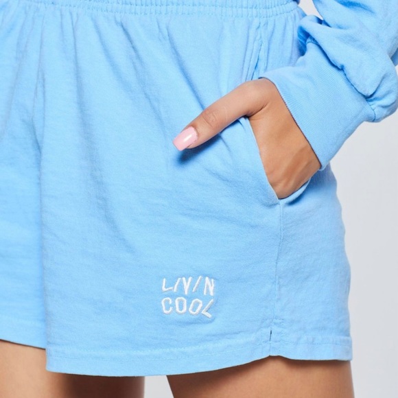 livin cool Pants - Livin cool essential woman’s shorts